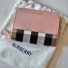 Load image into Gallery viewer, BRAND NEW Burberry Hampshire Crossbody and Wallet Bundle Pink