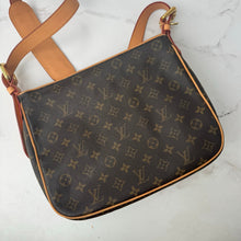 Load image into Gallery viewer, Louis Vuitton Monogram Hudson GM