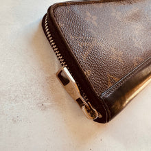 Load image into Gallery viewer, Louis Vuitton Monogram Macassar Vertical Zippy Wallet