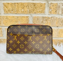 Load image into Gallery viewer, PRELOVED Louis Vuitton Orsay Pochette
