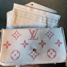 Load image into Gallery viewer, Louis Vuitton Empreinte Monogram Giant By The Pool Felicie Pochette