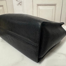Load image into Gallery viewer, Louis Vuitton Empreinte Monogram Giant Onthego PM Black