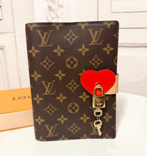 Load image into Gallery viewer, PRELOVED Louis Vuitton Lockme MM Notebook Cover