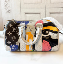 Load image into Gallery viewer, PRELOVED Louis Vuitton X Kidsuper BUNDLE Portrait Keepall Bandouliere 25 and Zippy Wallet