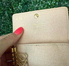 Load image into Gallery viewer, Louis Vuitton Damier Ebene 6 Key Multicles Holder