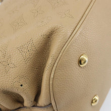 Load image into Gallery viewer, Louis Vuitton Mahina L Coquille