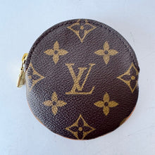 Load image into Gallery viewer, Louis Vuitton Monogram Round Coin Purse CT0044