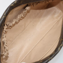 Load image into Gallery viewer, Louis Vuitton Trousse Toiletry 28