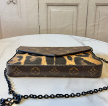 Load image into Gallery viewer, PRELOVED Louis Vuitton Monogram Animal Print Pochette Felicie Chain Wallet