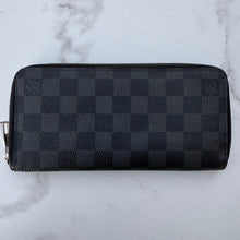 Load image into Gallery viewer, Louis Vuitton Damier Graphite Zippy Vertical Wallet