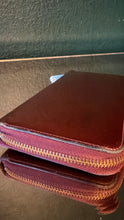 Load image into Gallery viewer, Louis Vuitton Vernis Monogram Zippy Wallet Amarante