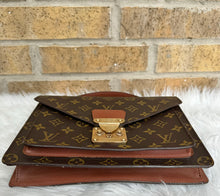 Load image into Gallery viewer, PRELOVED Louis Vuitton Monceau
