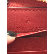 Load image into Gallery viewer, Gucci Microguccisima Patent Zippy Wallet