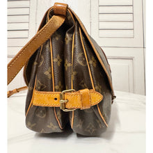 Load image into Gallery viewer, Louis Vuitton Saumur 30