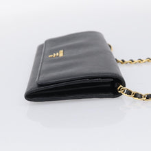 Load image into Gallery viewer, Prada Saffiano Wallet on Chain