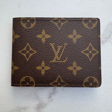 Load image into Gallery viewer, Louis Vuitton Monogram Men's Bifold Wallet