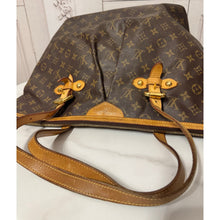 Load image into Gallery viewer, Louis Vuitton Palermo GM