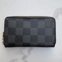 Load image into Gallery viewer, Louis Vuitton Damier Graphite Zippy Coin Purse MI1199