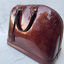 Load image into Gallery viewer, Louis Vuitton Vernis Amarante Bundle: Alma GM and Small Agenda