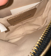 Load image into Gallery viewer, Marc Jacobs Glam Shot Metallic Gold