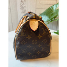 Load image into Gallery viewer, Louis Vuitton Monogram Speedy 25