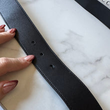 Load image into Gallery viewer, Gucci Size 105 / 42 Marmont Belt