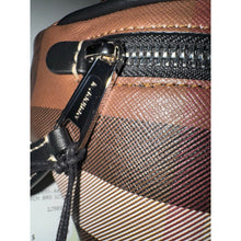 Load image into Gallery viewer, BRAND NEW Burberry Cason Bumbag