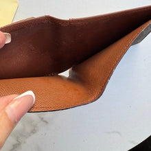 Load image into Gallery viewer, Louis Vuitton Monogram Men's Bifold Wallet