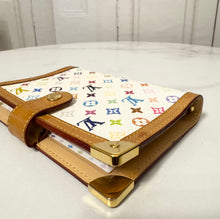Load image into Gallery viewer, PRELOVED Louis Vuitton Takashi Murakami Monogram Multicolor Blanc Small Ring Agenda