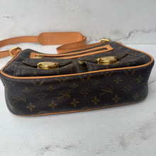 Load image into Gallery viewer, Louis Vuitton Monogram Hudson GM