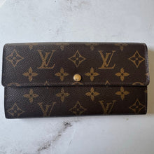 Load image into Gallery viewer, Louis Vuitton Monogram Sarah Wallet