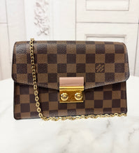 Load image into Gallery viewer, PRELOVED Louis Vuitton Damier Ebene Croisette Chain Wallet Magnolia