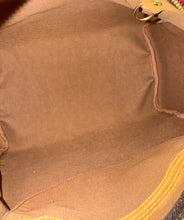 Load image into Gallery viewer, PRELOVED Louis Vuitton Monogram Graffiti Speedy 30