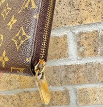 Load image into Gallery viewer, PRELOVED Louis Vuitton Monogram Zippy Wallet
