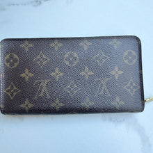 Load image into Gallery viewer, Louis Vuitton Monogram Zippy Wallet CA0050