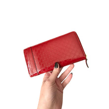 Load image into Gallery viewer, Gucci Microguccisima Patent Zippy Wallet