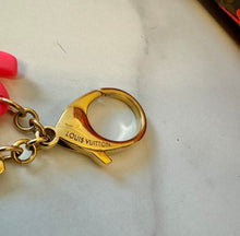 Load image into Gallery viewer, PRELOVED Louis Vuitton Bundle: Monogram Graffiti Speedy 30 / Zippy Wallet/ Bag Charm