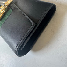 Load image into Gallery viewer, Gucci Sylvie Continental Wallet