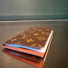 Load image into Gallery viewer, Louis Vuitton Monogram Pocket Agenda Wallet