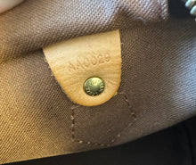 Load image into Gallery viewer, PRELOVED Louis Vuitton Bundle: Monogram Graffiti Speedy 30 / Zippy Wallet/ Bag Charm