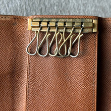Load image into Gallery viewer, Louis Vuitton Monogram 6 Key Multicles Key Holder