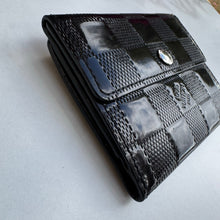 Load image into Gallery viewer, Louis Vuitton Damier Vernis Ludlow Wallet