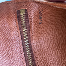 Load image into Gallery viewer, Louis Vuitton Continental Kisslock Wallet
