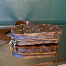 Load image into Gallery viewer, Louis Vuitton Monogram Pochette Gange