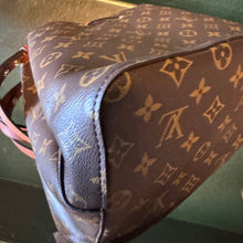 Load image into Gallery viewer, Louis Vuitton Monogram Neonoe MM