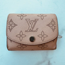 Load image into Gallery viewer, LOUIS VUITTON Mahina Iris XS Wallet Magnolia