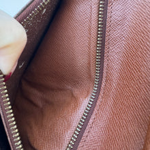 Load image into Gallery viewer, Louis Vuitton Continental Kisslock Wallet