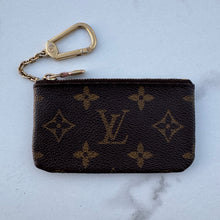 Load image into Gallery viewer, Louis Vuitton Monogram Key Pouch CA1908
