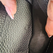 Load image into Gallery viewer, Gucci Black Guccisima Leather Zippy Wallet