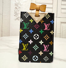 Load image into Gallery viewer, PRELOVED Louis Vuitton Takashi Murakami Monogram Multicolor Noir Mirror and Case / Card Case